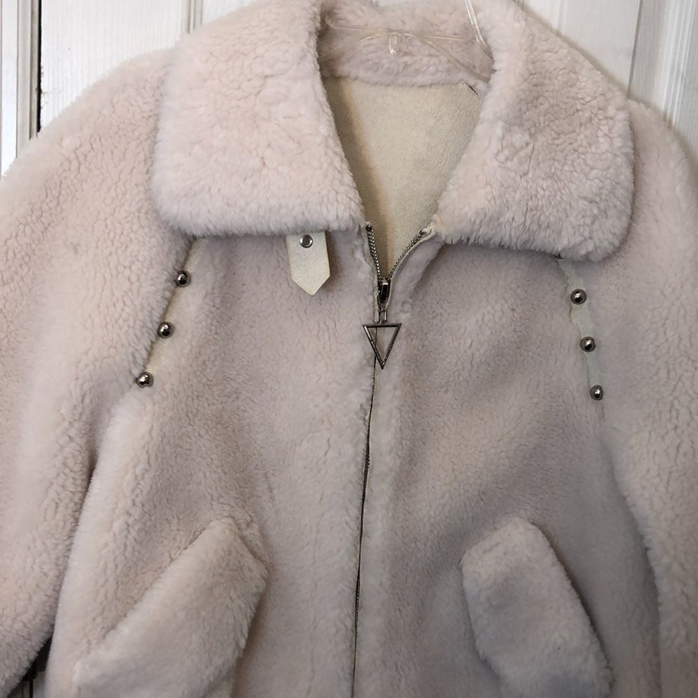 Faux Fur Shearling Off-White Jacket/Coat Winter, Pit to Pit 23" Pre-Owned - Picture 2 of 16